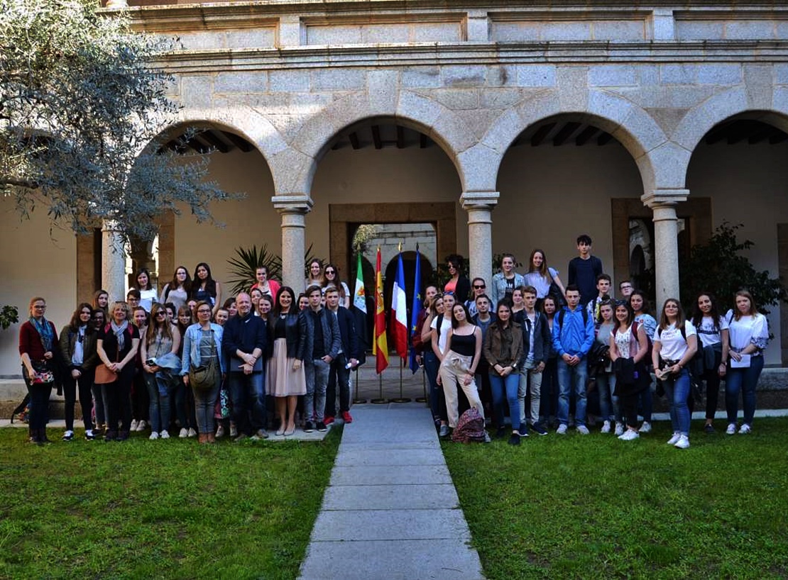 Alumnos del Liceo Francés “Val de Seine” interesados en conocer Extremadura