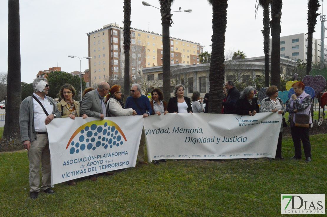 Badajoz homenajea a las víctimas del terrorismo