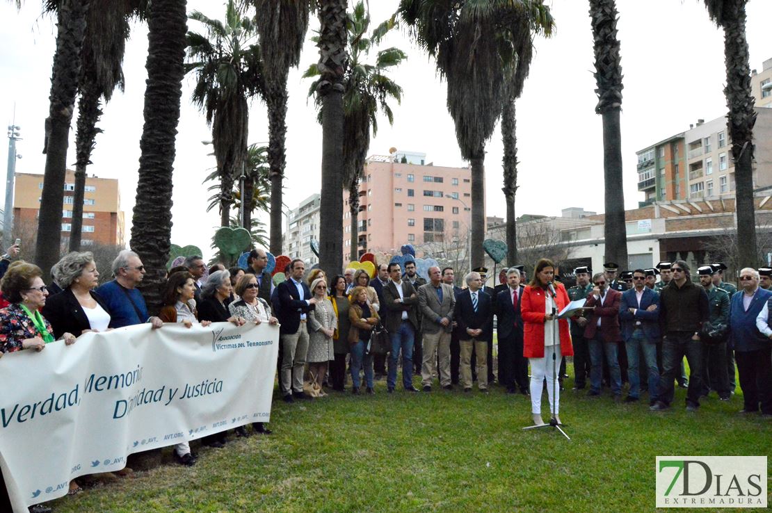 Badajoz homenajea a las víctimas del terrorismo