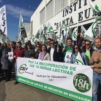 CSIF se manifiesta para recuperar las 18 horas lectivas