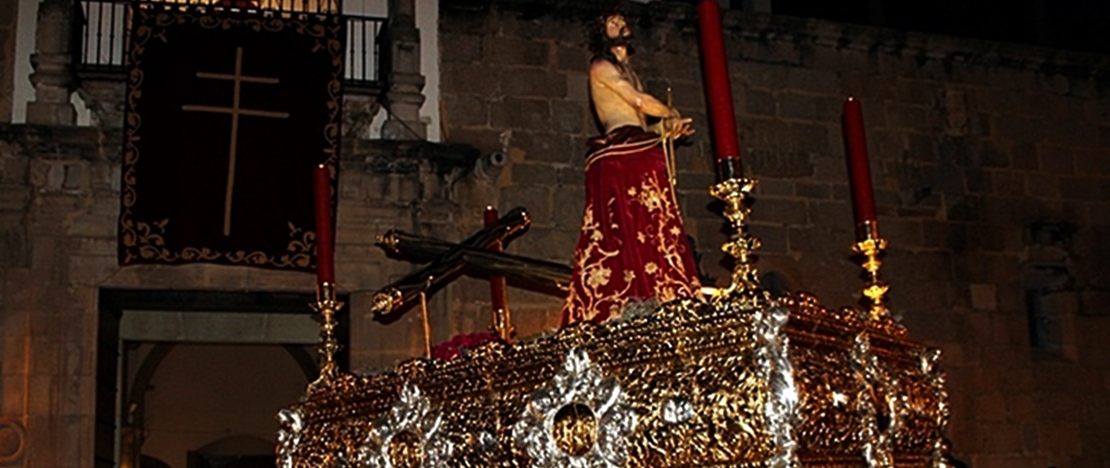 Mérida lleva su Semana Santa a Sevilla