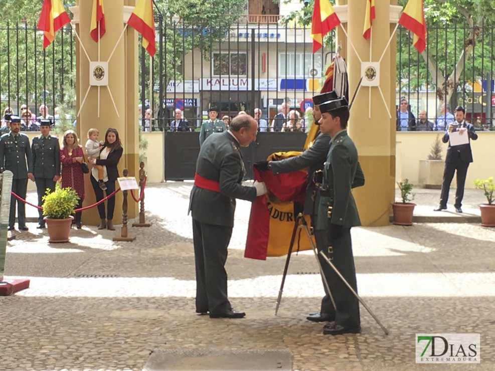 El general de brigada José Antonio Hurtado se despide de la bandera