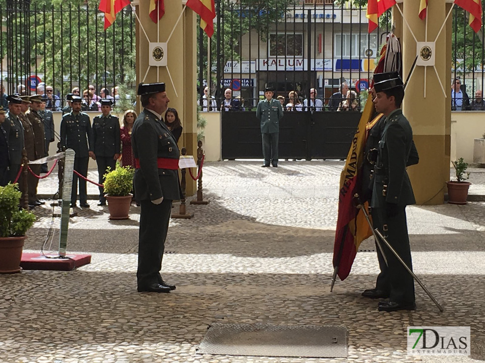 El general de brigada José Antonio Hurtado se despide de la bandera