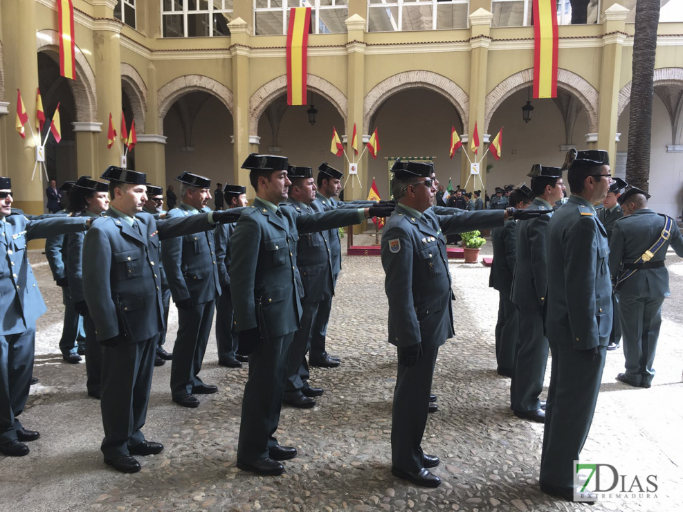 El general de brigada José Antonio Hurtado se despide de la bandera