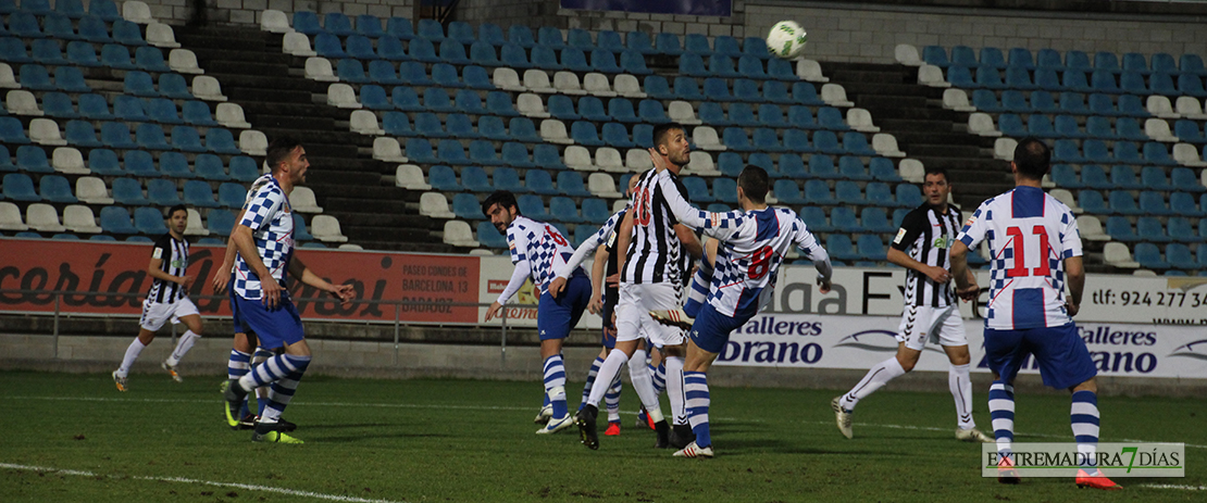 El CD. Badajoz afina la puntería de cara a los play off