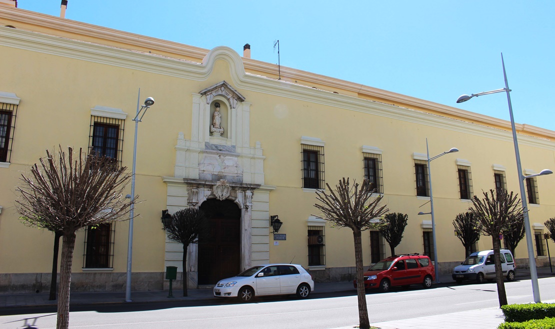 &quot;Los pasillos del nuevo Hospital serán calles y sus patios las plazas&quot;