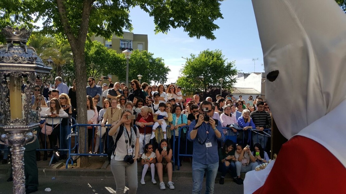 Así está el ambiente en San Roque (Badajoz) para seguir a la Borriquita