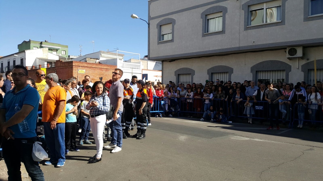 Así está el ambiente en San Roque (Badajoz) para seguir a la Borriquita