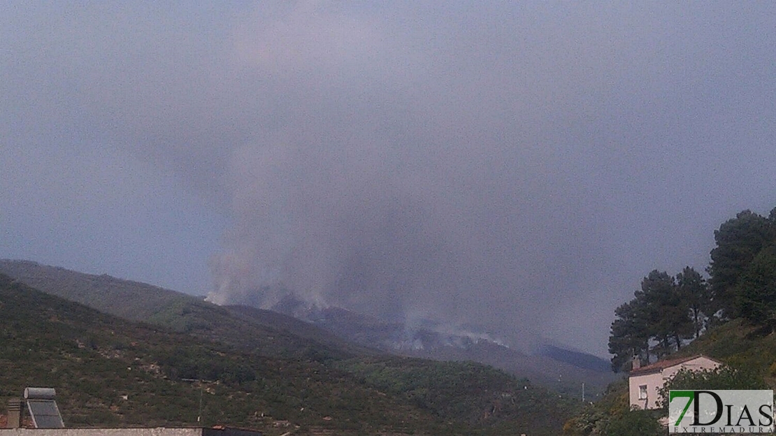 Incendio de importantes dimensiones en el Valle del Jerte