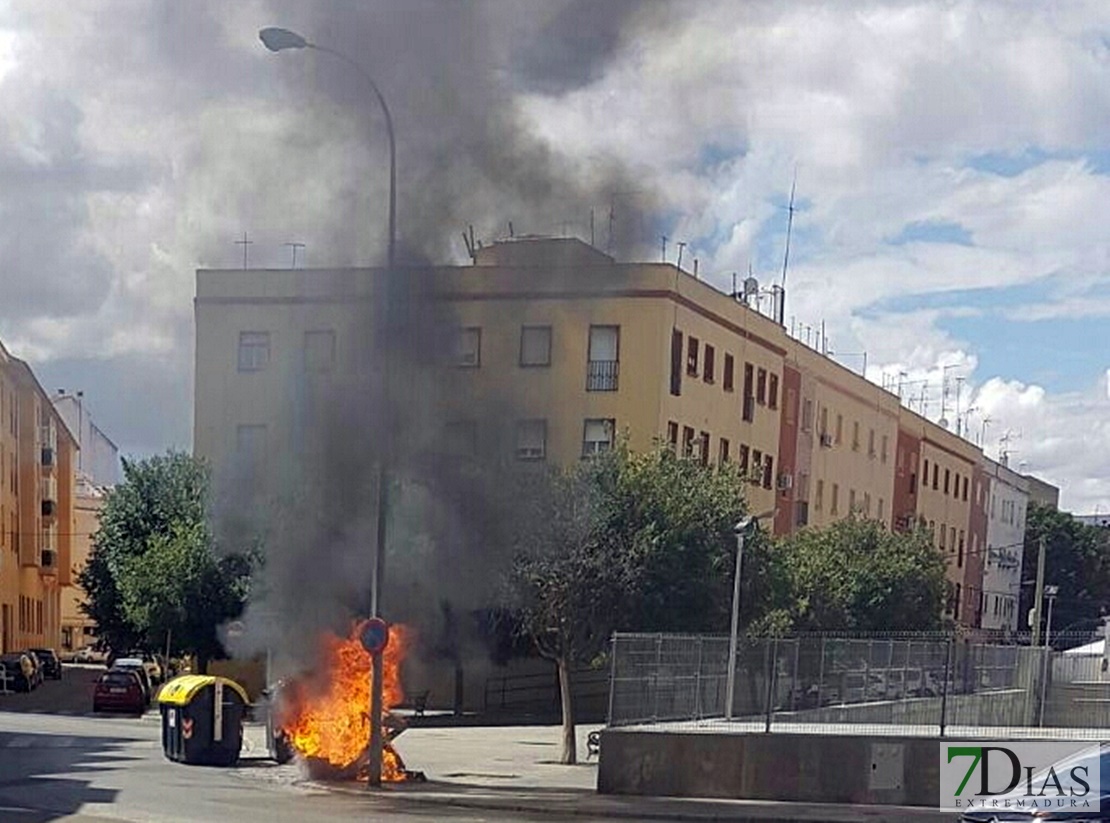 Continúa la quema de contenedores en Badajoz