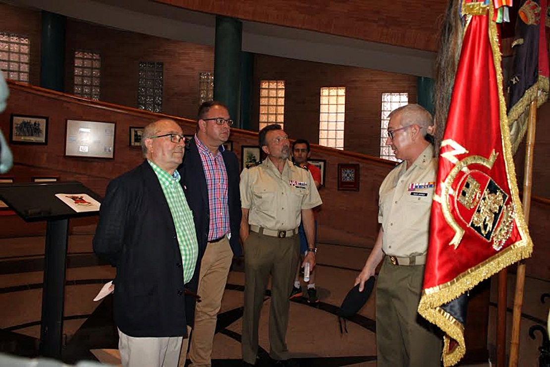 Una exposición muestra los recuerdos del Grupo de Artillería en Mérida