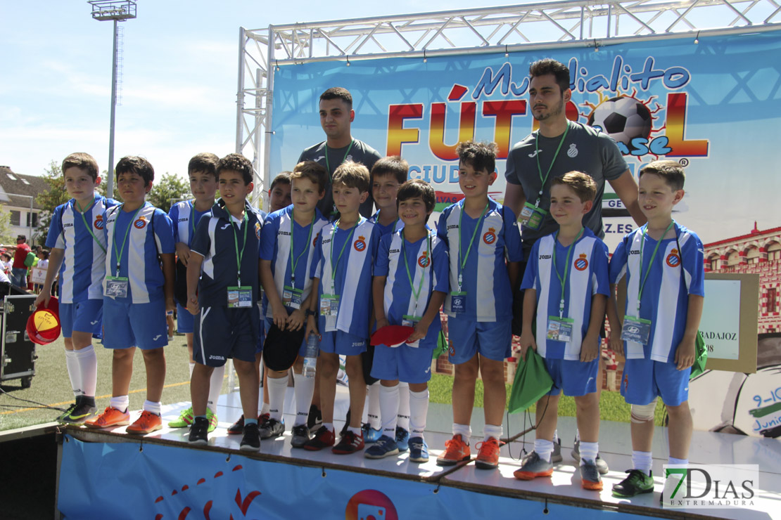 Imágenes del desfile del Mundialito de Clubes II