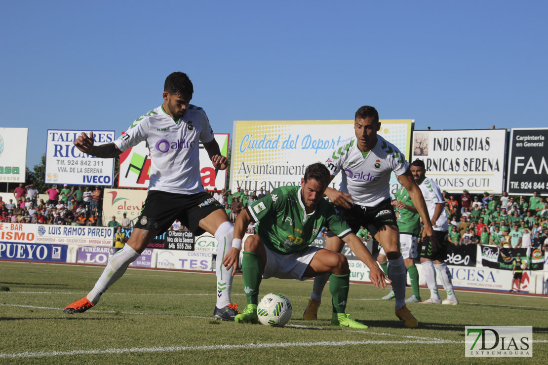 Imágenes del Villanovense - Racing de Santander