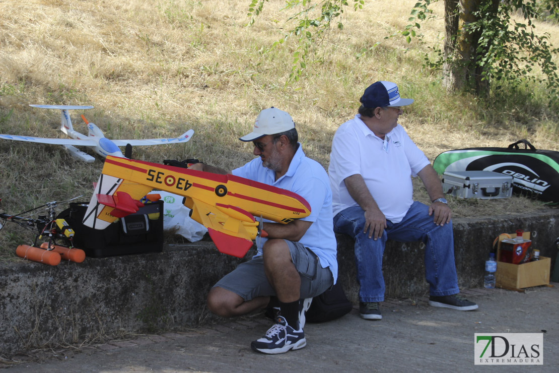 Imágenes de la exhibición de hidroaviones de Badajoz