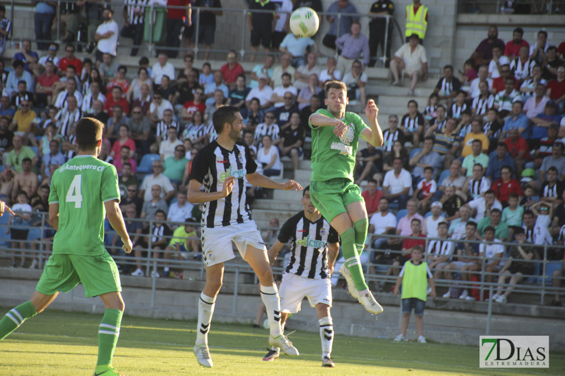 Imágenes del CD. Badajoz - Antequera