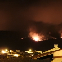 El incendio de Portugal amenaza varias poblaciones fronterizas