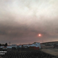 El humo de un gran incendio en Portugal alcanza Extremadura estos días