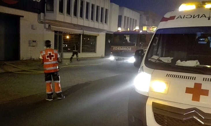 Se incendia un concesionario en Almendralejo