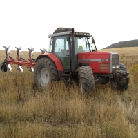 Denuncian el trato “discriminatorio” a los agricultores por parte de las empresas de ITV