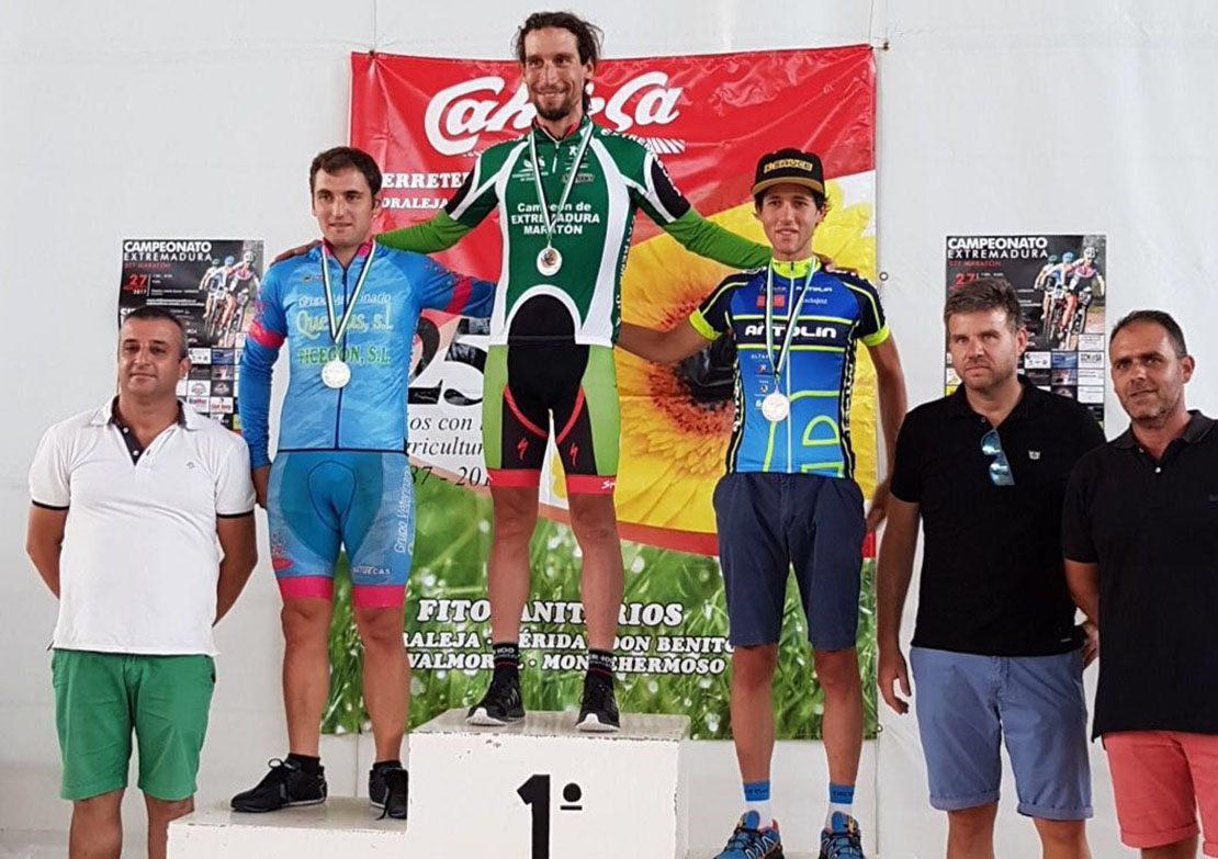 Romero y Herrador campeones de Extremadura de BTT Maratón