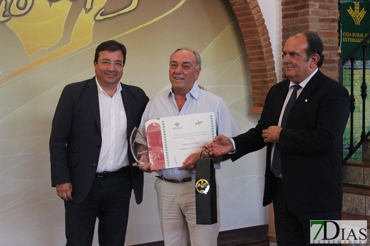 Caja Rural premia al mejor jamón y el mejor cava extremeño