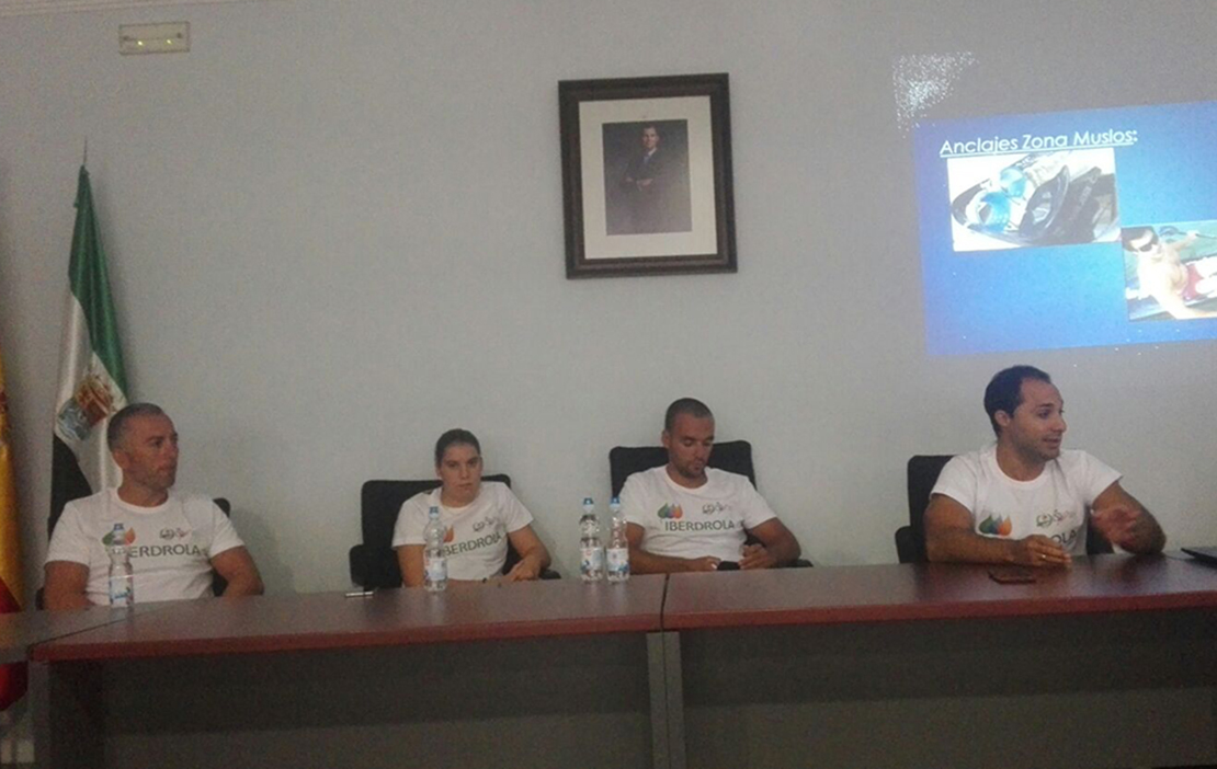 Elena Ayuso comparte su experiencia en un Clinic de Paracanoe