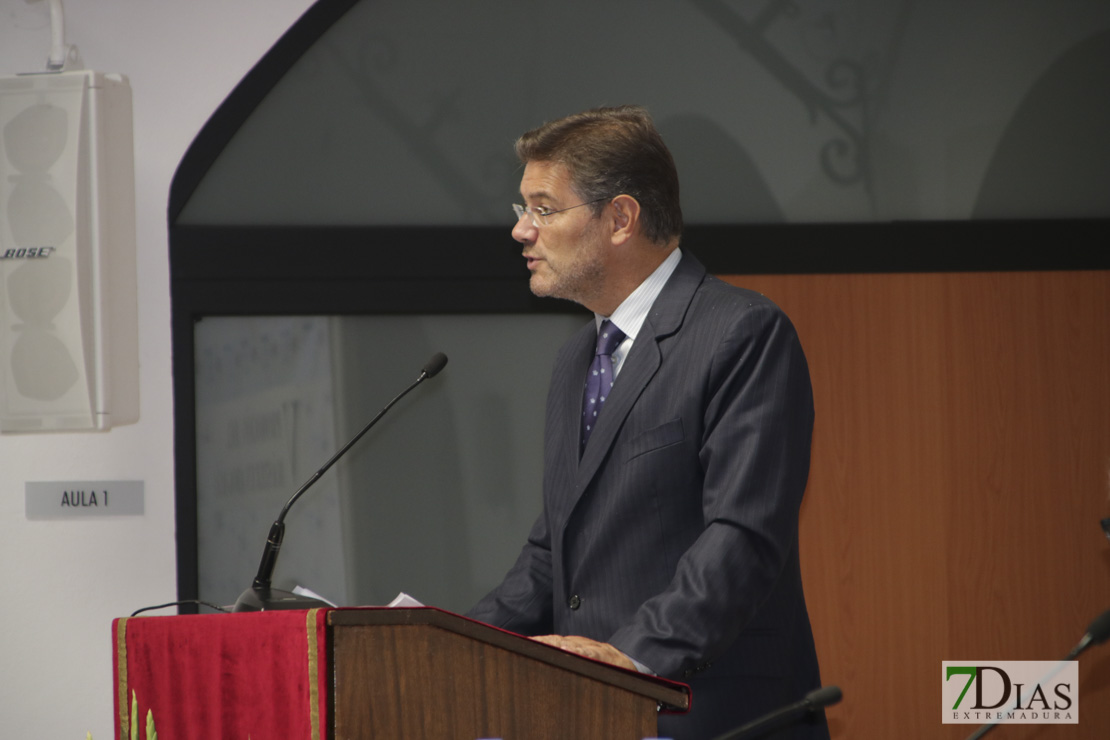 El Colegio de Abogados de Badajoz acoge la visita del ministro de Justicia