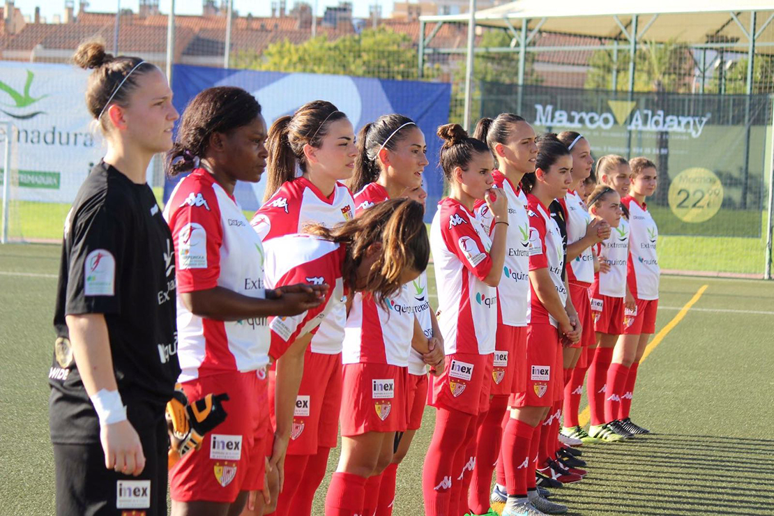 El equipo extremeño que promueve el fútbol femenino por toda España