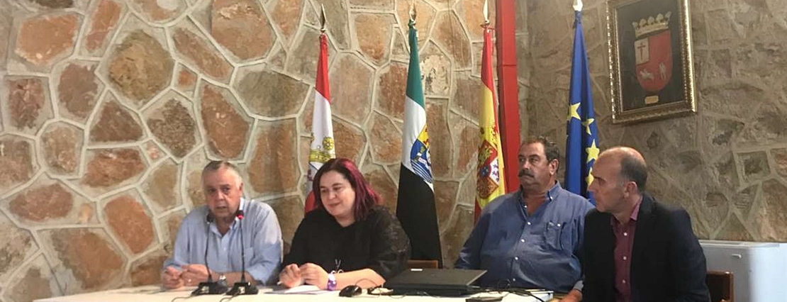 Begoña García expone la situación del proyecto del regadío en Tierra de Barros