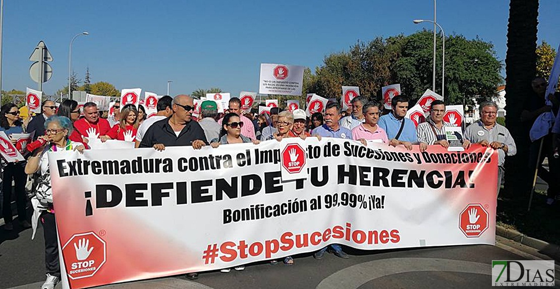 Los extremeños salen a la calle para exigir sus herencias