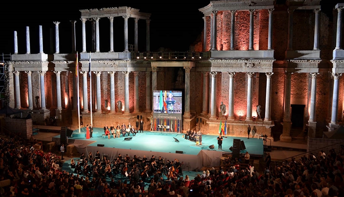 Eliminado el límite de 5 años para conceder Medallas de Extremadura a personas fallecidas