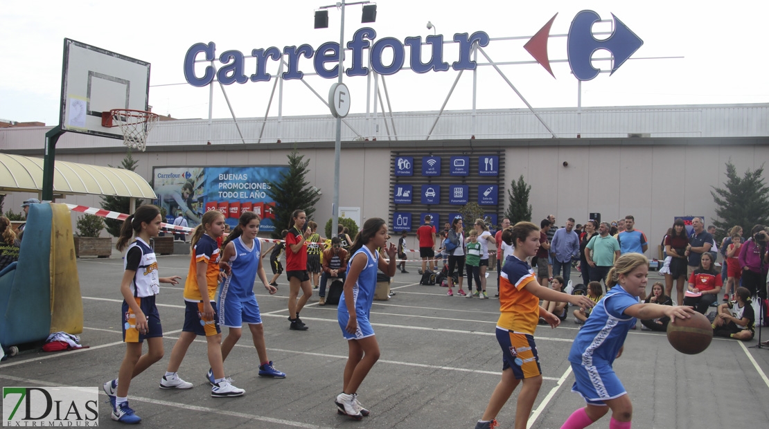 Badajoz muestra su cara más solidaria a través del baloncesto