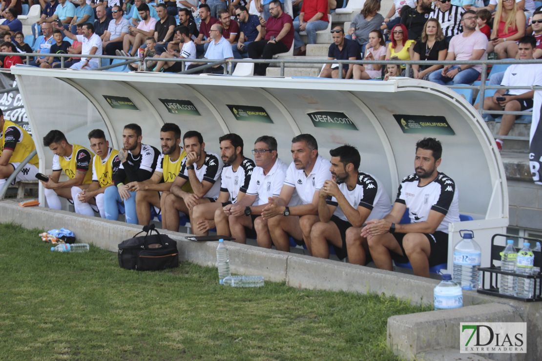 Imágenes del CD. Badajoz 3 - 0 Córdoba B