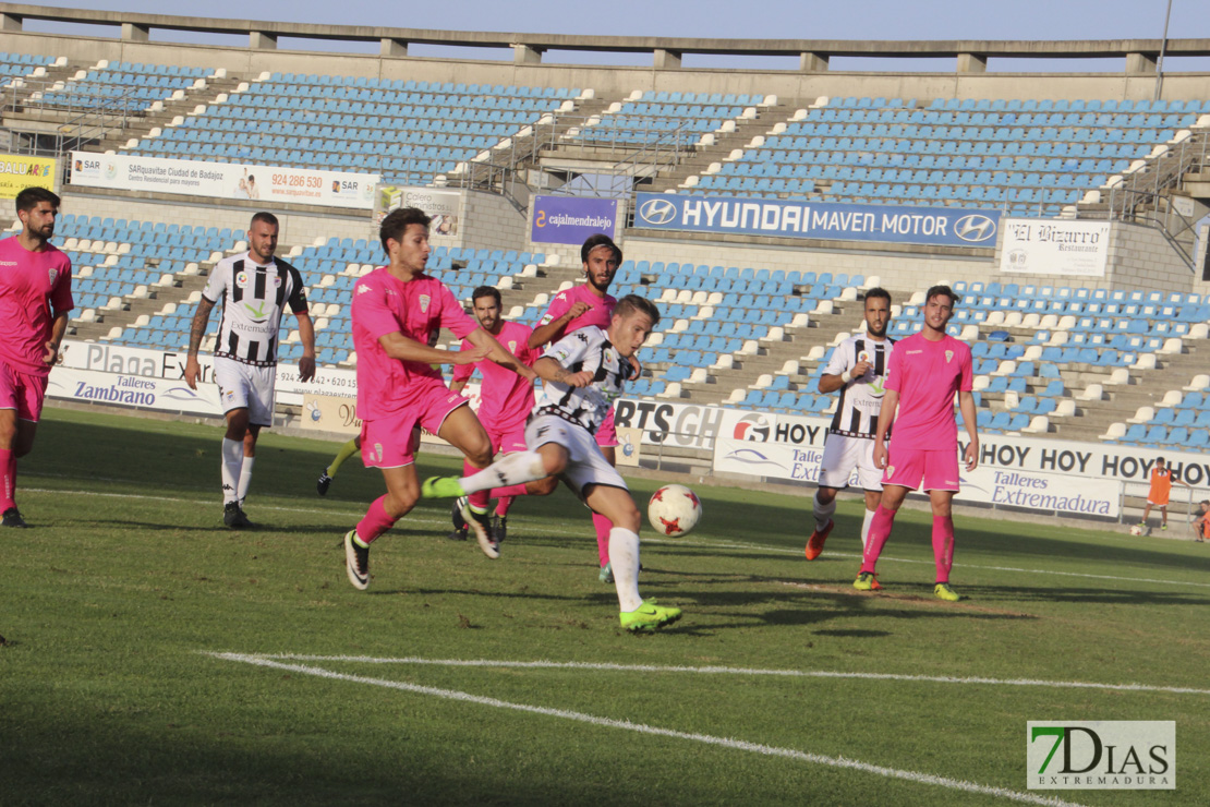 Imágenes del CD. Badajoz 3 - 0 Córdoba B