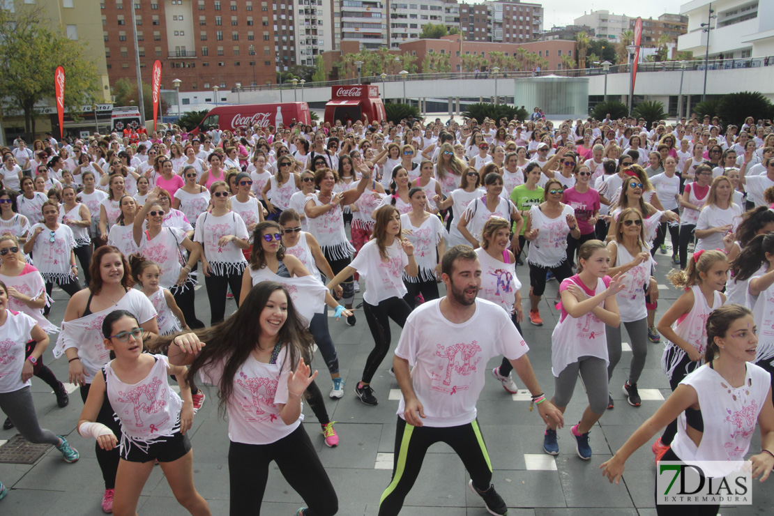 Imágenes del zumba solidario contra el cáncer de mama