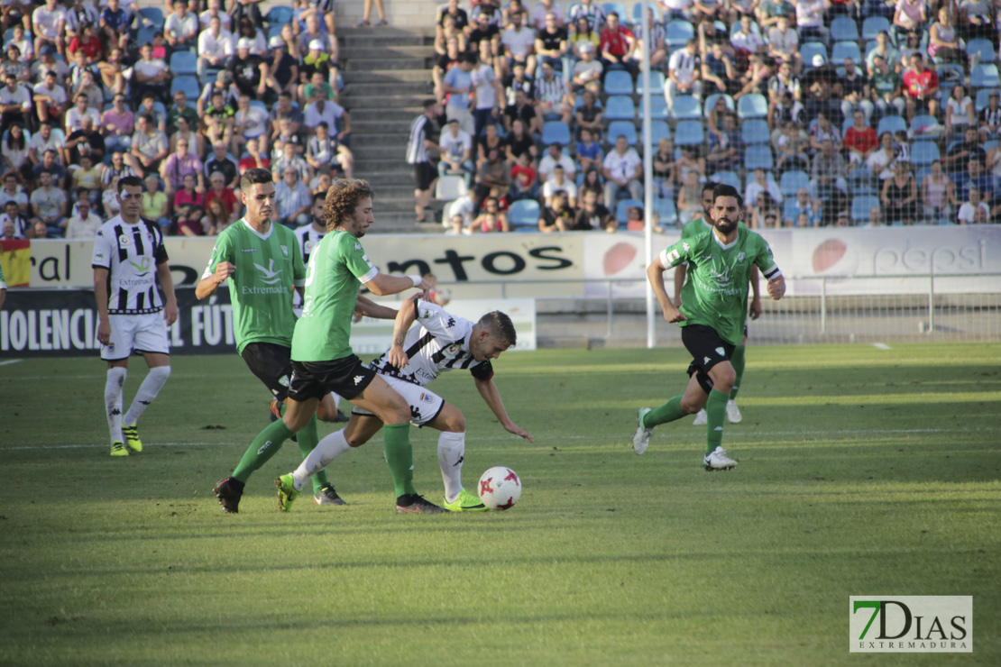 Imágenes del CD. Badajoz 1 - 1 Villanovense