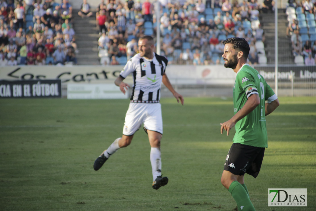 Imágenes del CD. Badajoz 1 - 1 Villanovense