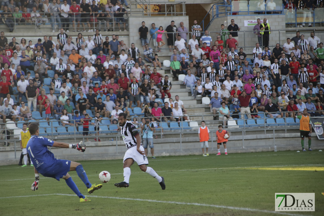 Imágenes del CD. Badajoz 1 - 1 Villanovense