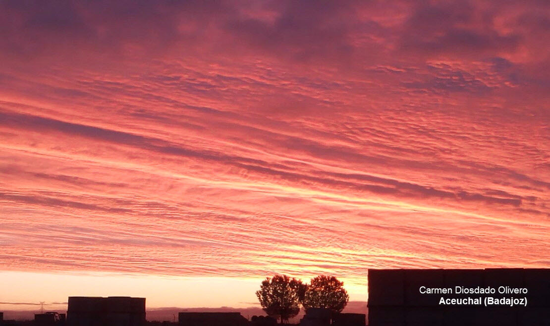 Espectaculares salidas y puestas de sol estos días en Extremadura