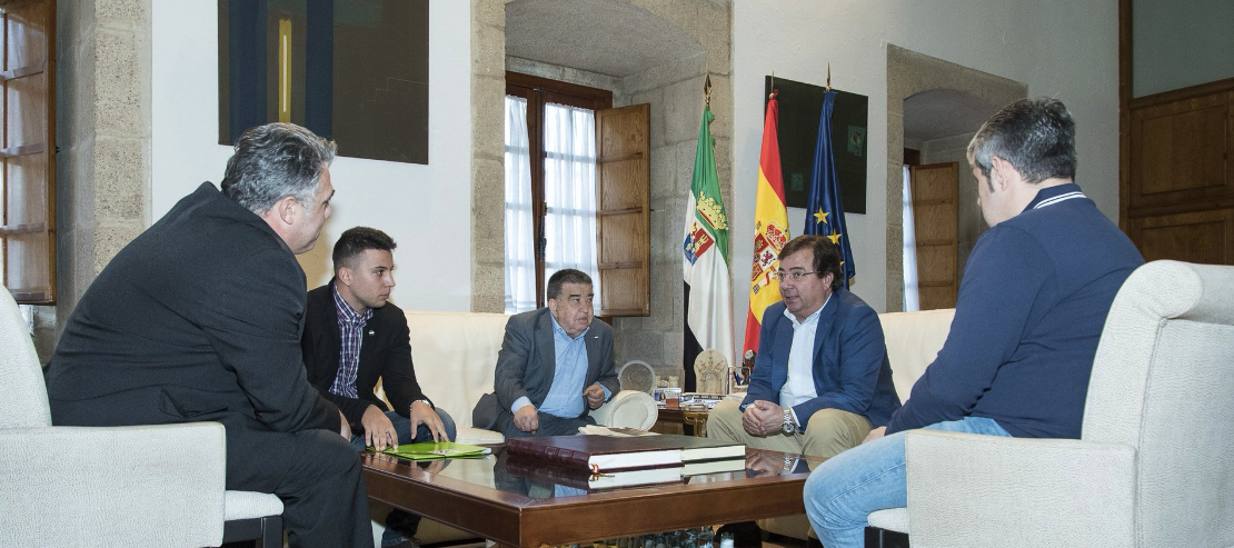 Extremadura Unida a Vara: “Lo que nace en la región debe producirse aquí”