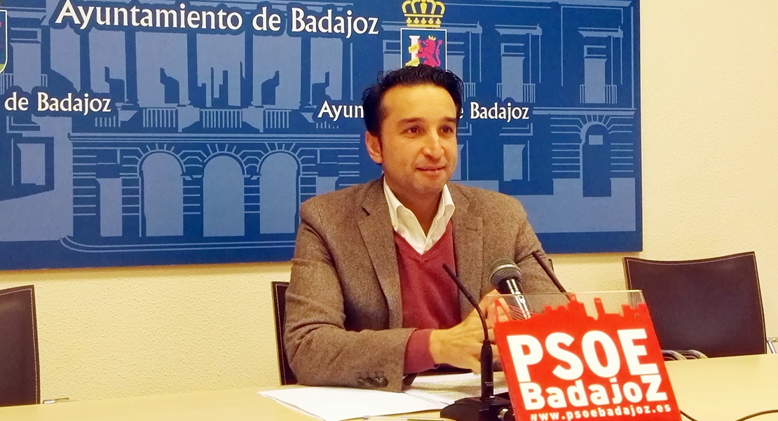 PSOE: &quot;creemos que la empresa que se encargará del asfaltado y bacheo ya está adjudicada&quot;