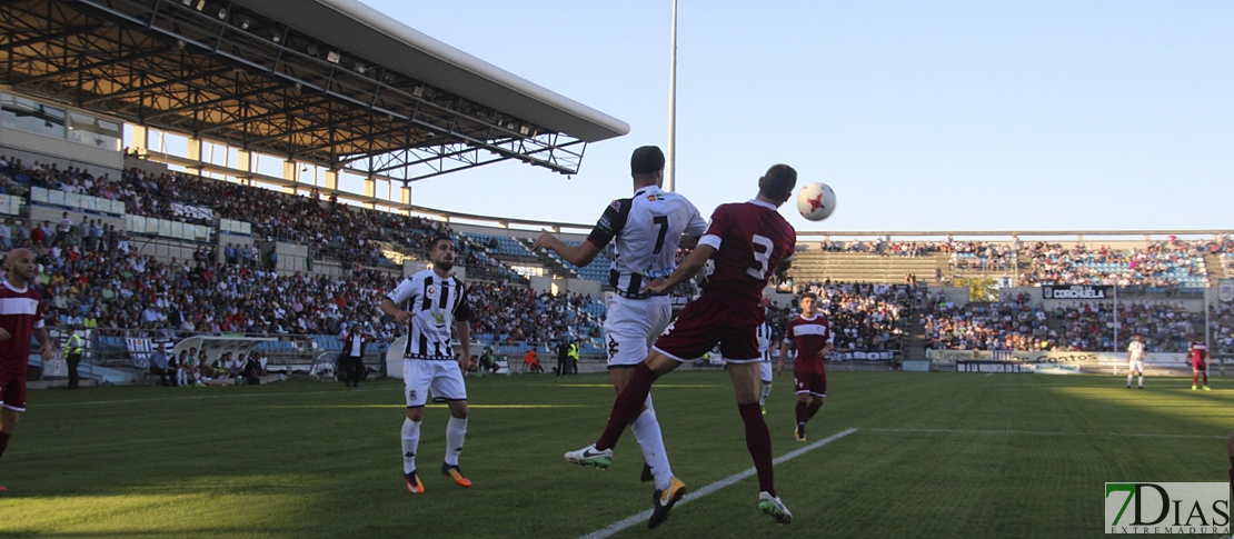 El CD Badajoz - Las Palmas Atlético será finalmente a las 11:30 horas