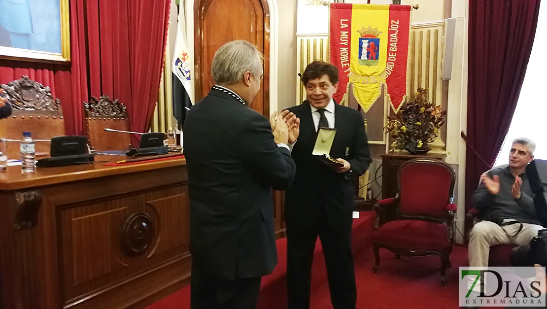 La Banda Municipal de Música recibe &#39;La Medalla de la Ciudad de Badajoz&#39;