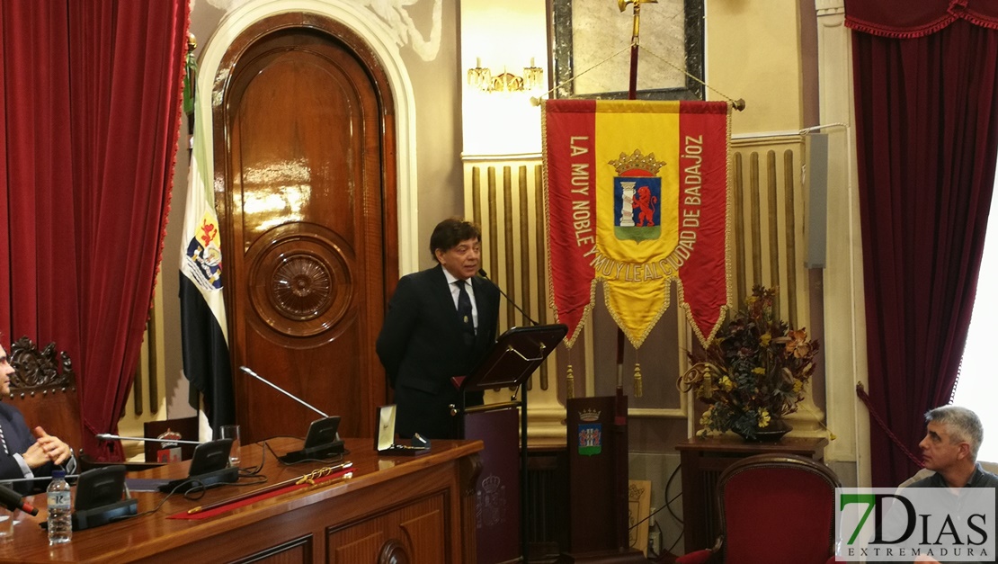 La Banda Municipal de Música recibe &#39;La Medalla de la Ciudad de Badajoz&#39;