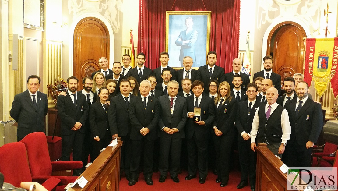 La Banda Municipal de Música recibe &#39;La Medalla de la Ciudad de Badajoz&#39;