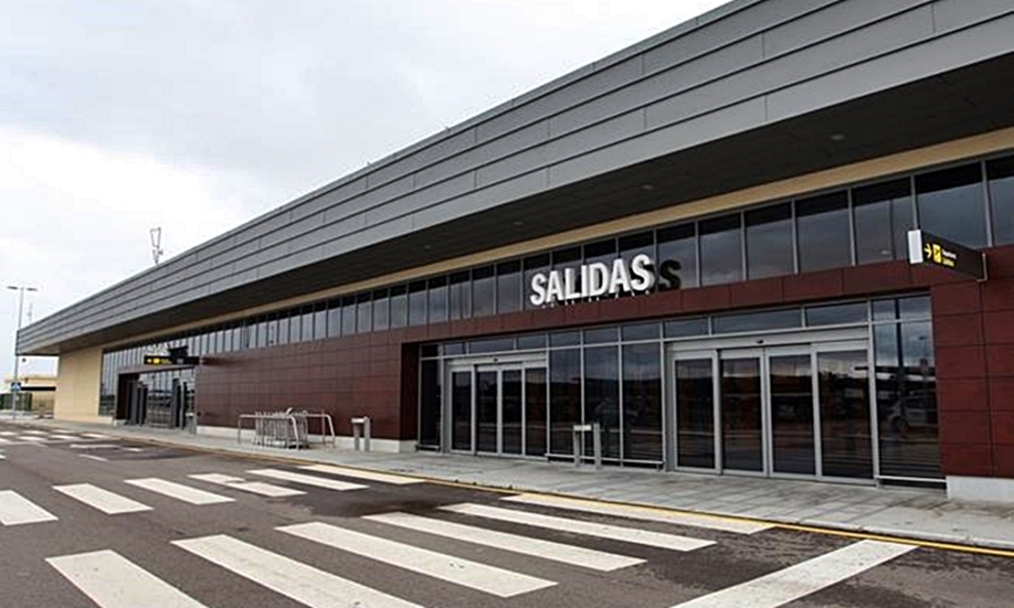 El aeropuerto de Badajoz continúa cerrado