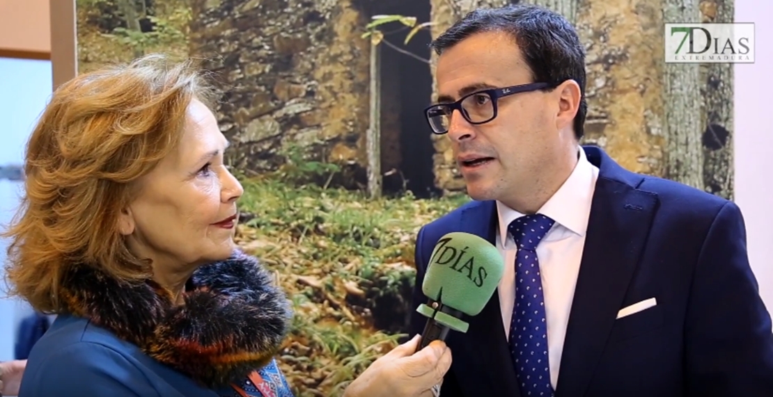 Entrevista al presidente de Diputación de Badajoz en el marco de FITUR