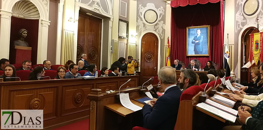 Badajoz insiste en iniciar las autovías de Cáceres y Olivenza