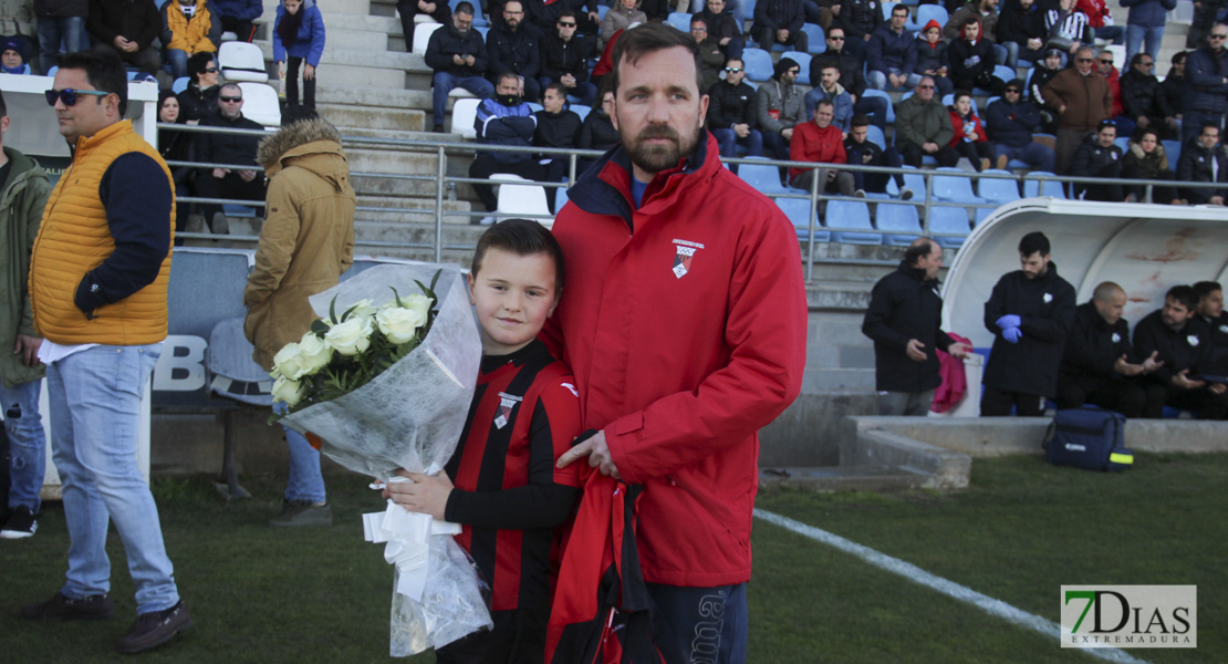 Imágenes del homenaje al pequeño Víctor en el Nuevo Vivero