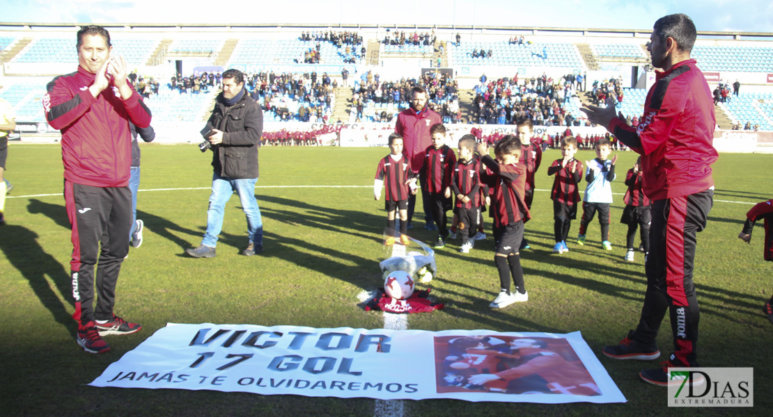 Imágenes del homenaje al pequeño Víctor en el Nuevo Vivero